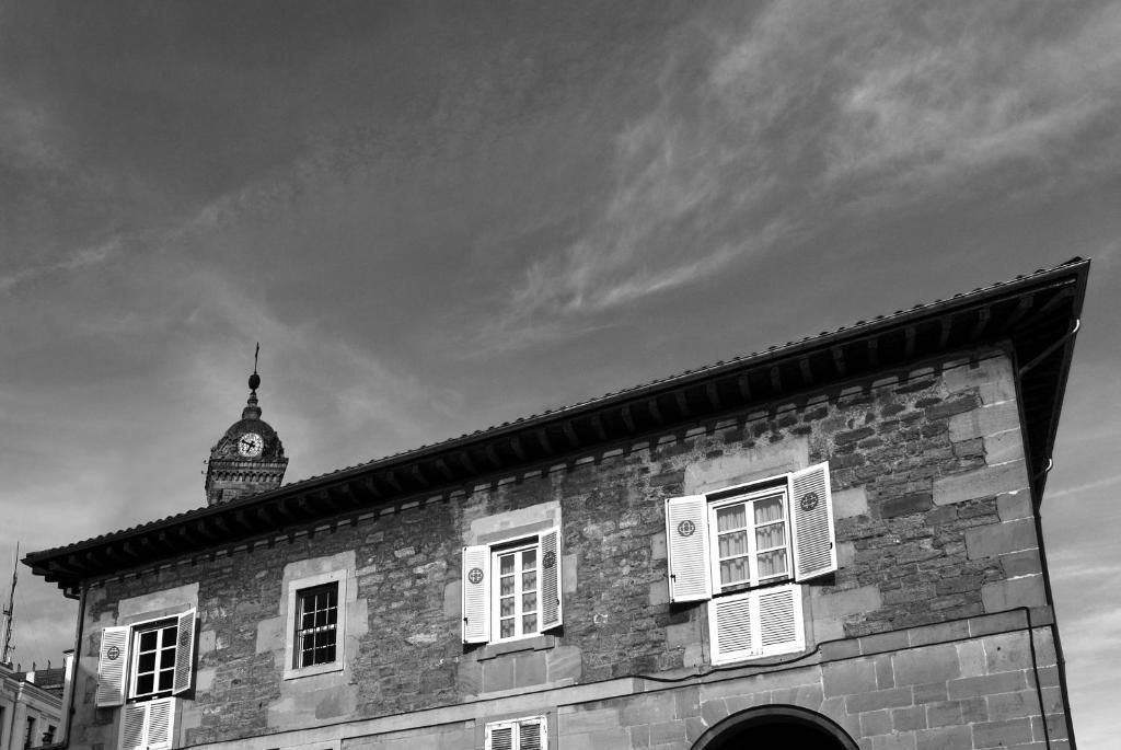 La Casa De Los Arquillos Vitoria-Gasteiz Exterior photo