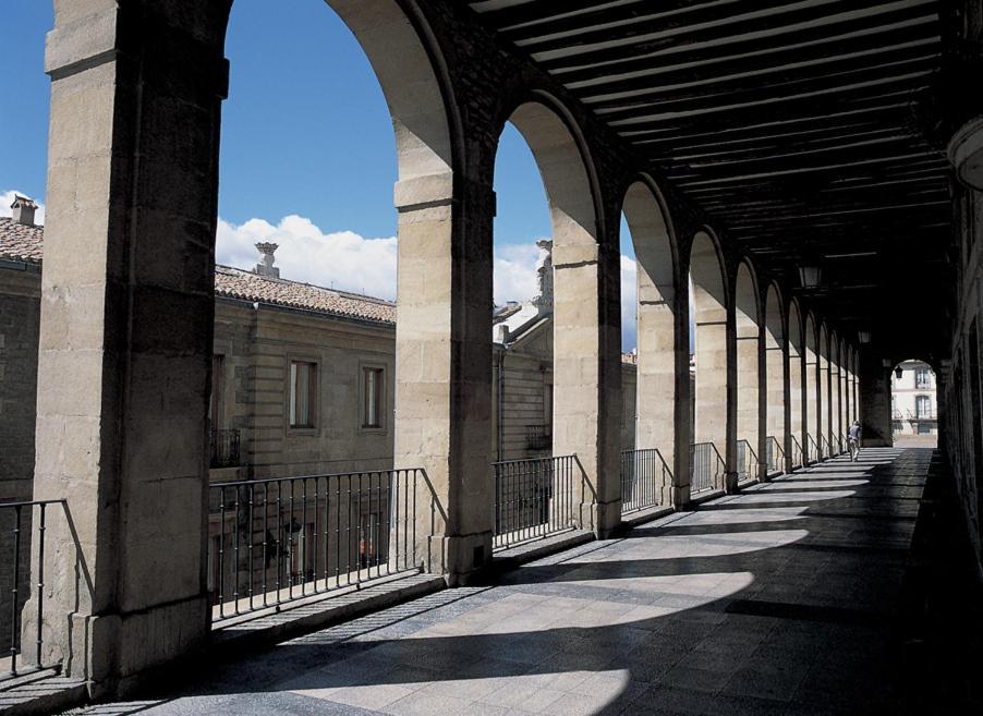 La Casa De Los Arquillos Vitoria-Gasteiz Exterior photo